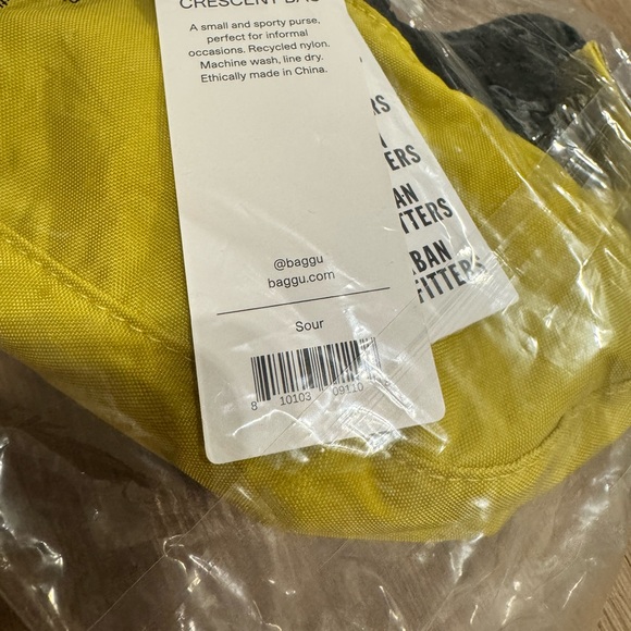 *DISCONTINUED* Baggu Mini Nylon Crescent Bag in Sour - Picture 5 of 5